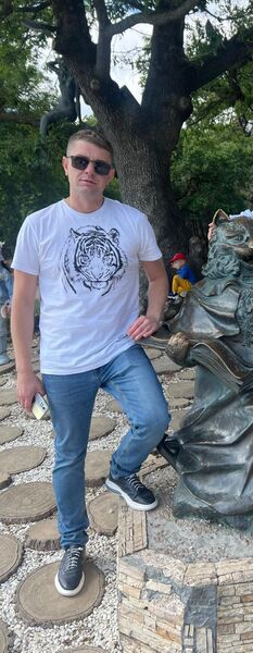  ,   Dmitry, 32 ,   ,   