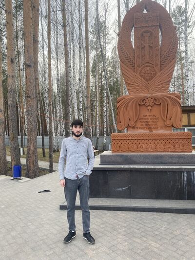  ,   Artyom, 22 ,   ,   