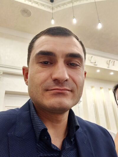  ,   Gevorg, 35 ,   ,   