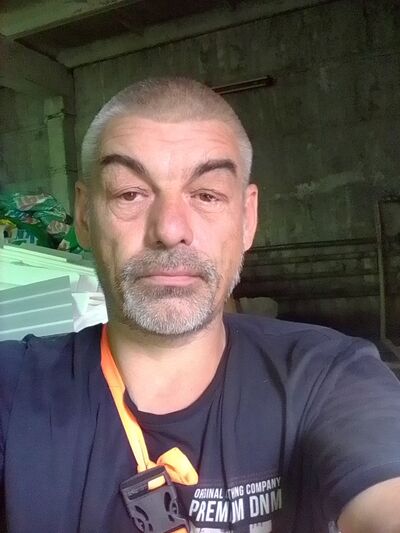  ,   Viktor, 44 ,   ,   