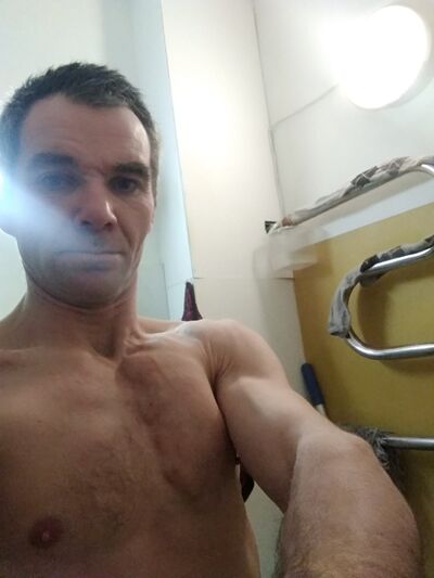  ,   Robert, 48 ,   