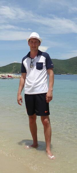 ,   Anton, 39 ,   ,   