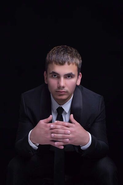  ,   Anvar, 25 ,   ,   , c , 