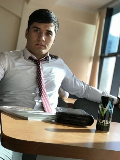  ,   Azyz, 25 ,   c 