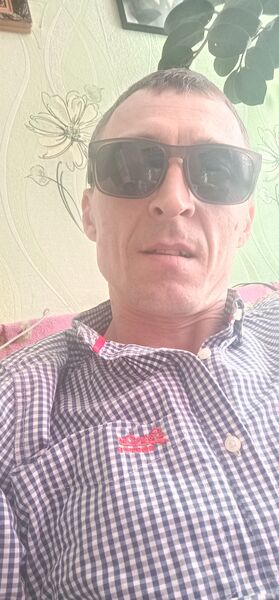  ,   Maksim, 42 ,   ,   