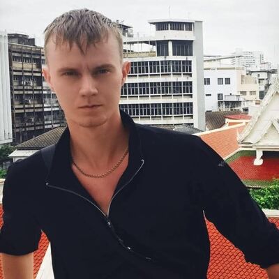  ,   Denis, 32 ,     , c , 