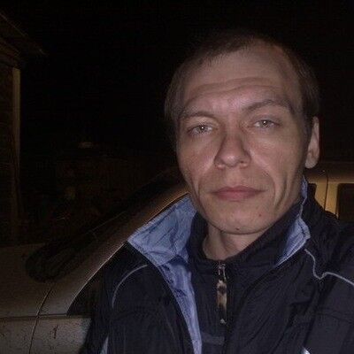  ,   Maksim, 44 ,   