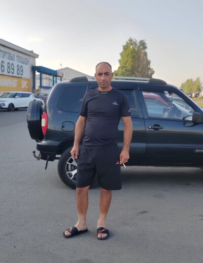  ,   Harut, 32 ,   ,   