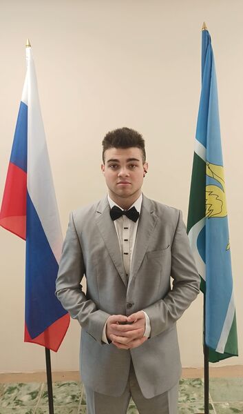  ,   Nikolae, 19 ,     