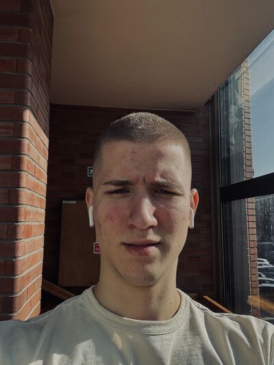  ,   Maksim, 22 ,   ,   , 