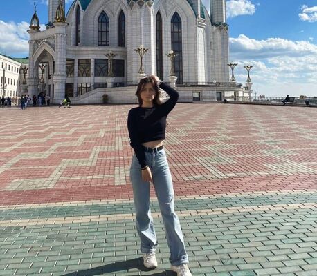  ,   Marinka, 25 ,   ,   