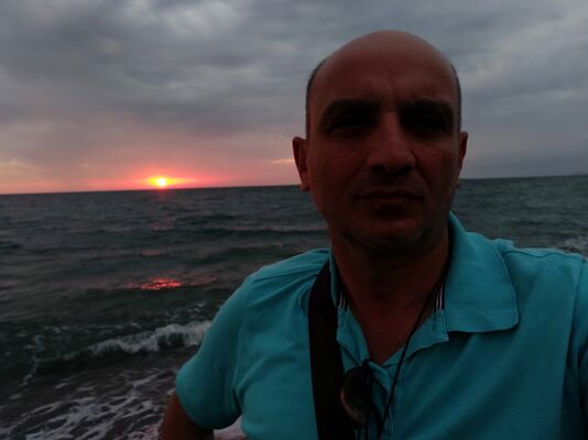  ,   Lasha, 37 ,   ,   , c 