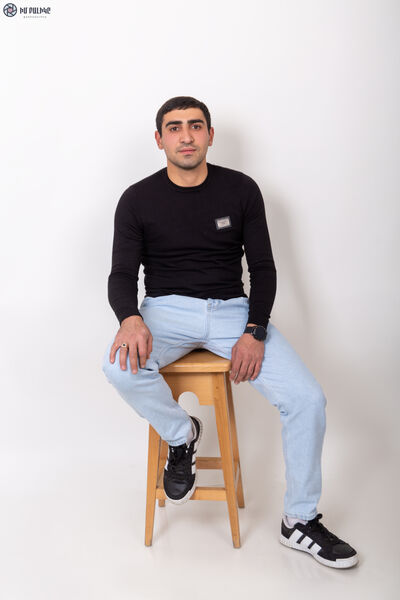  ,   Erik, 22 ,  