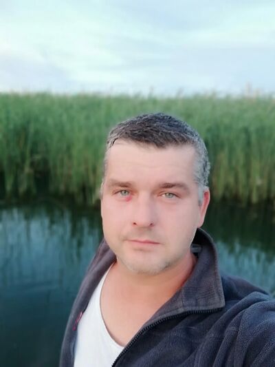  ,   Anton, 39 ,   ,   
