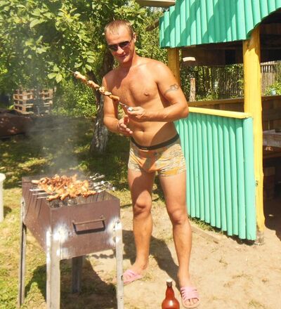  ,   Alex, 43 ,   