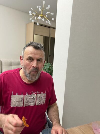  ,   Kadir, 44 ,   ,   