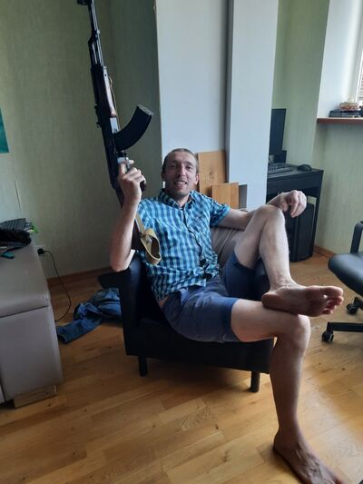  ,   Maxim, 35 ,   ,   , c 