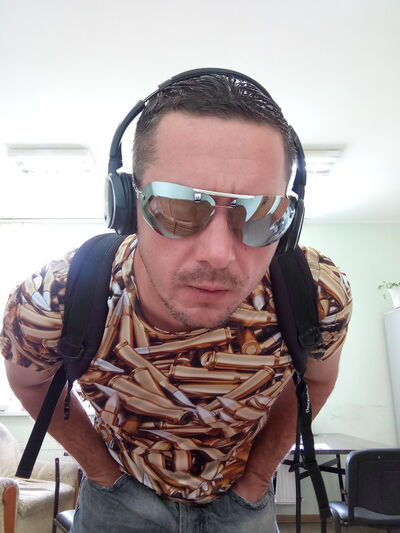  ,   Eduard , 43 ,   ,   , c 
