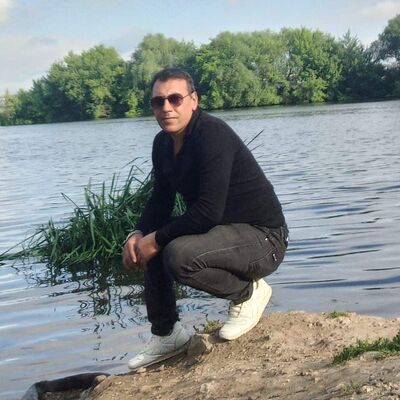  ,   Davit, 41 ,   c 