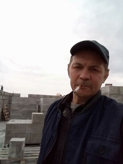  ,   Pavel, 44 ,   ,   