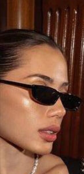  ,   Ina, 43 ,   ,   