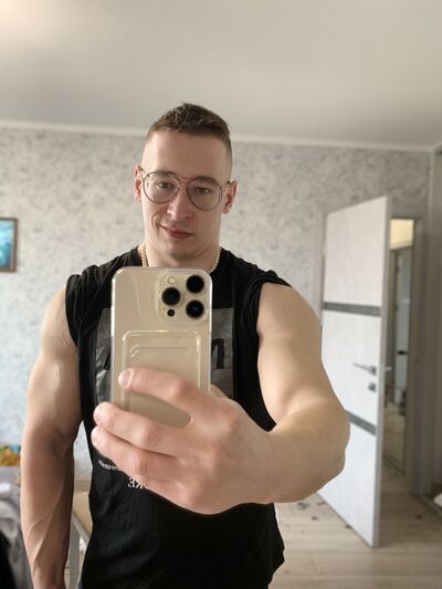  ,   Vladislav, 31 ,   ,   