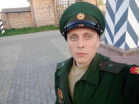  ,   Denis, 28 ,   ,   