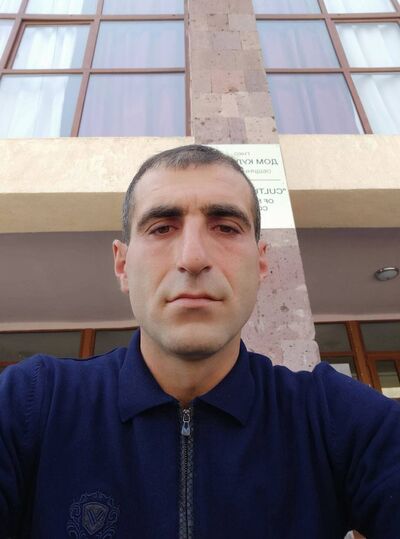  ,   Gevorg, 36 ,   ,   