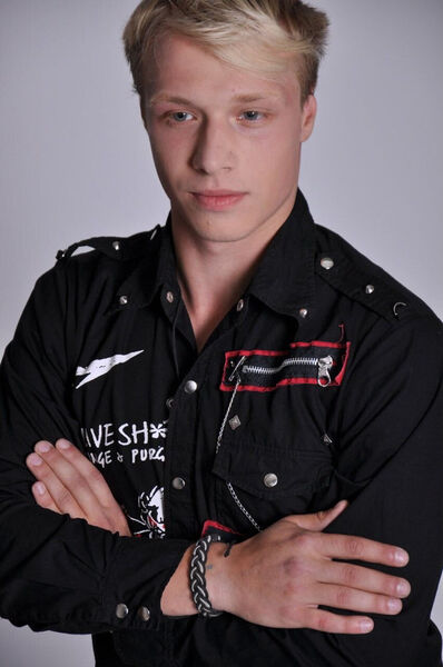 -,   Vishen, 34 ,   ,   