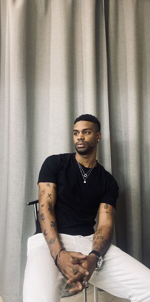  ,   Maikel, 26 ,  