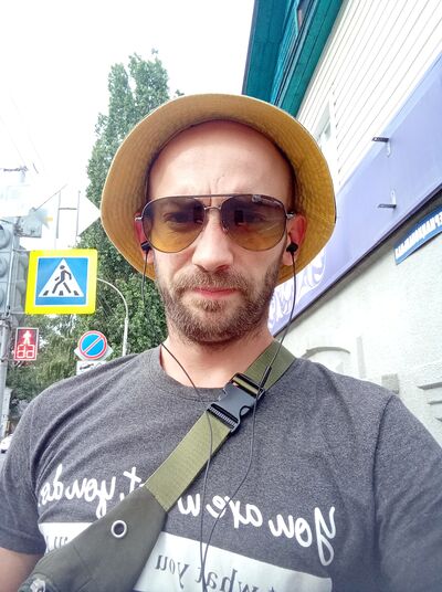  ,   Vladimir, 32 ,   ,   