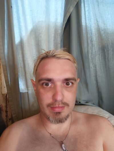  ,   Nicolas, 33 ,   ,   