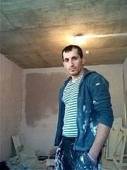  ,   Hovik, 38 ,   
