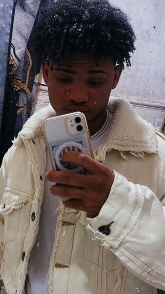  ,   Davi, 21 ,   ,   