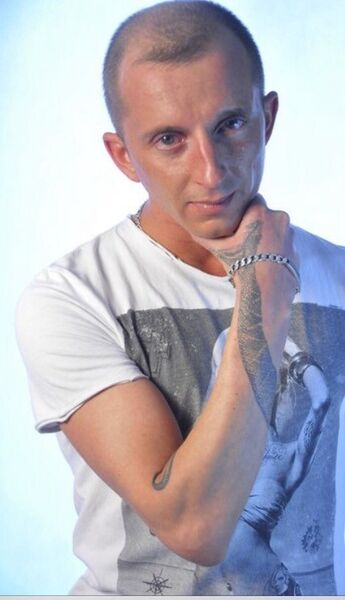  ,   Kriss, 35 ,   