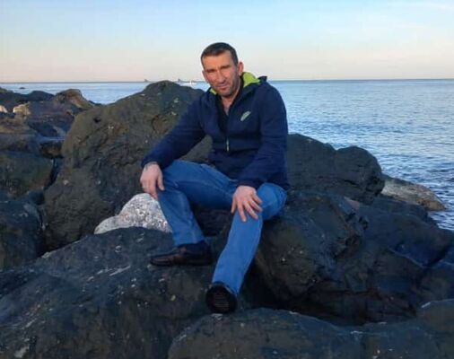  Esenyurt,   Akram, 41 ,   ,   