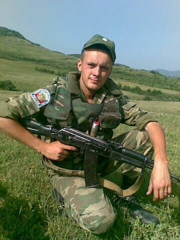  4294598  Viktor, 40 ,    