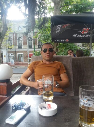  ,   Nikolae, 36 ,   