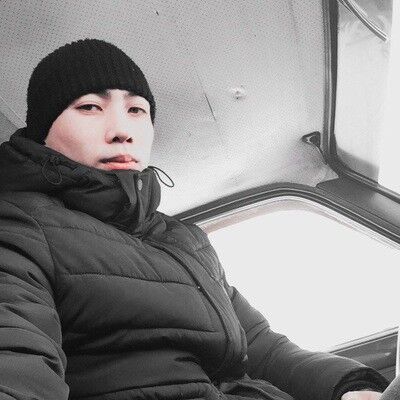  ,   Zhenis, 33 ,   ,   , c 
