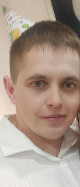  ,   Leon, 29 ,   ,   