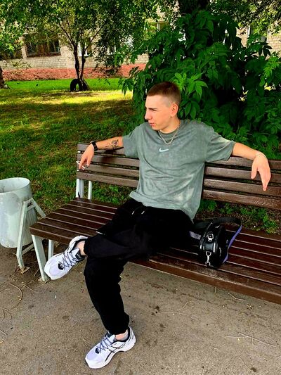  ,   Denis, 24 ,   ,   , c , 