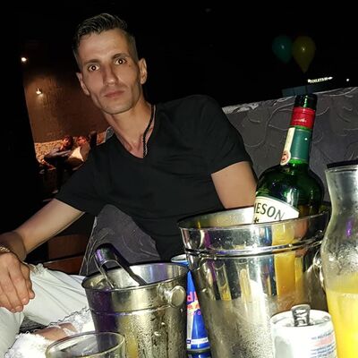  Praha,   , 37 ,   ,   , c 