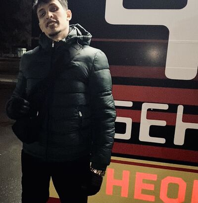  ,   Yasser, 29 ,   ,   , c , 