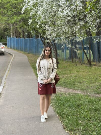  Frankfurt am Main,   Niloofar, 26 ,   ,   