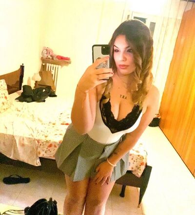  ,   Viktoria, 23 ,   ,   