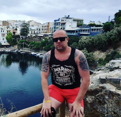  ,   Anton, 39 ,   ,   