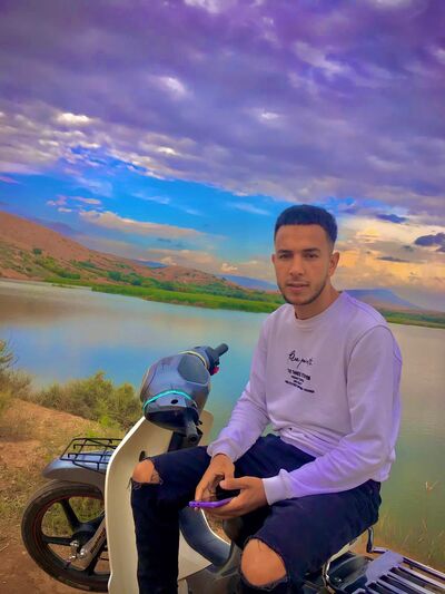  ,   Mohamed, 25 ,   ,   