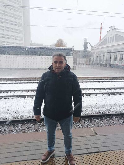   ,   Ali, 39 ,   ,   