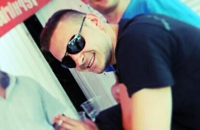  ,   Dimon, 37 ,  
