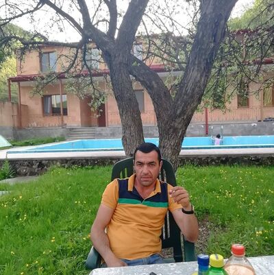  ,   Artur, 37 ,   ,   